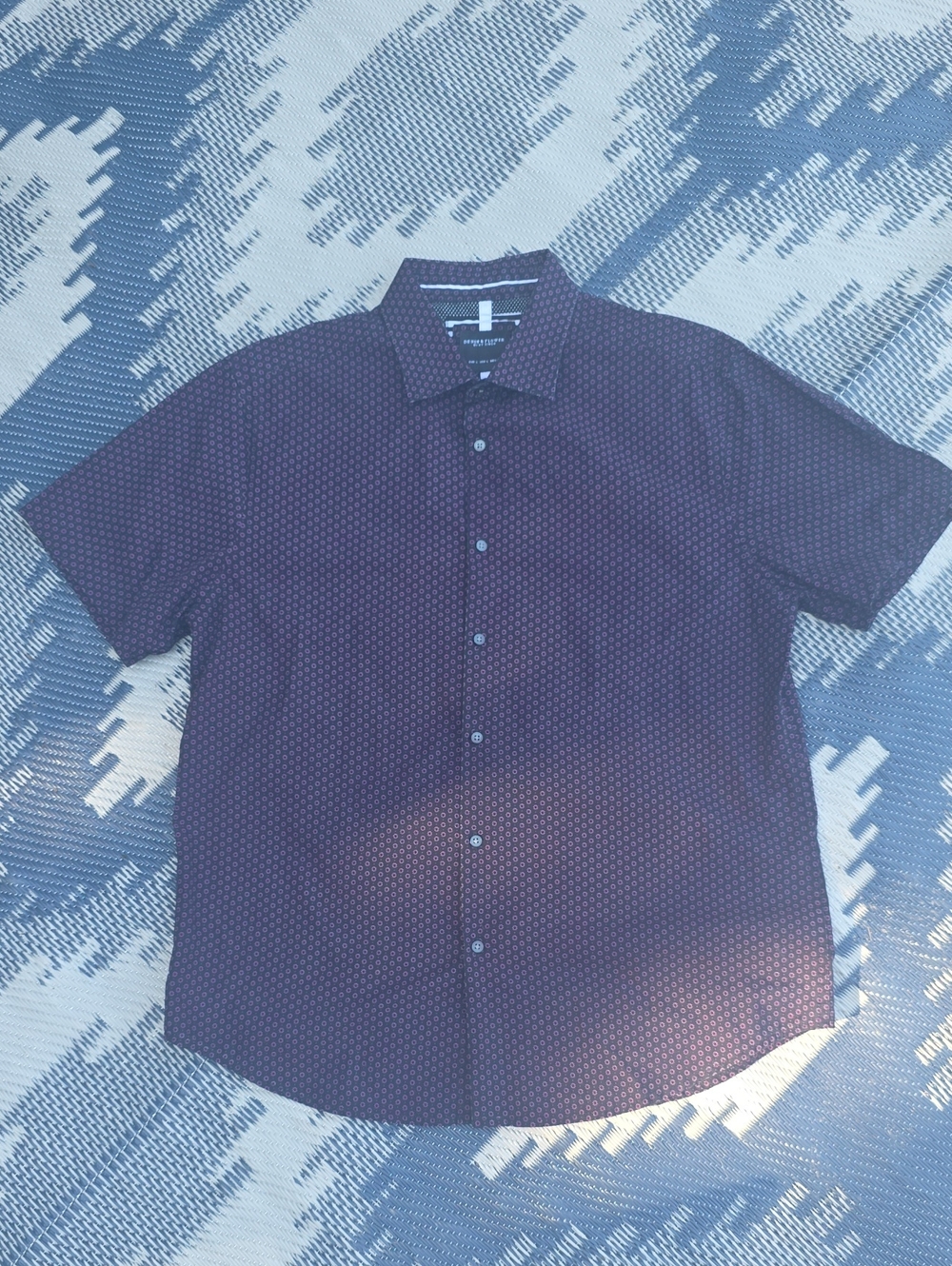 Men's Short Sleeve Button-Down Shirt in Geo Print
